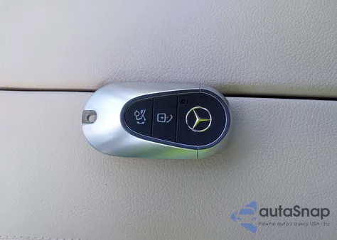 2025 Mercedes-Benz C 300 from USA, damaged, VIN W1KAF4HB8SR262451